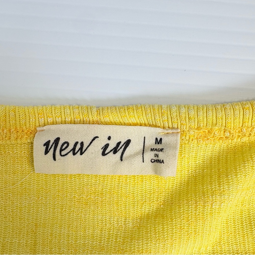 Relaxed Yellow Short Sleeve Women's Tee - Picture 6 of 8